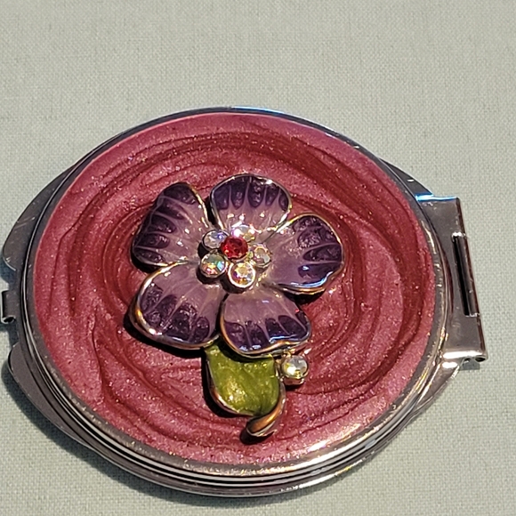 Vintage Enameled  Flower Compact Mirror - Picture 8 of 8